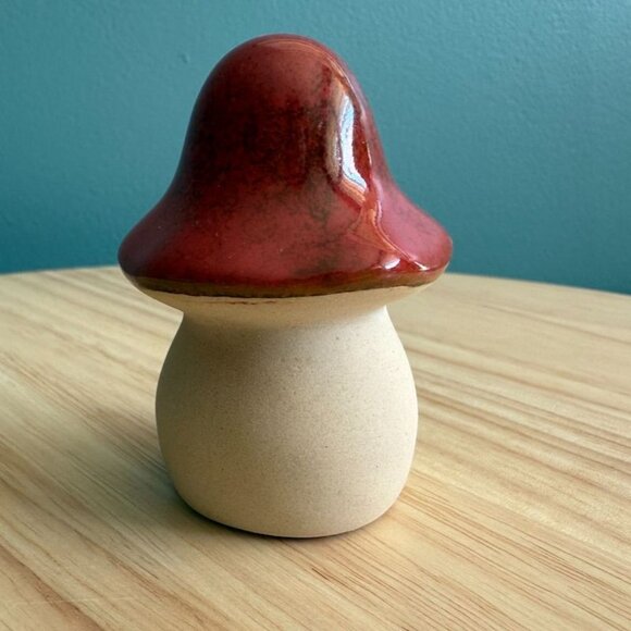 3" Ceramic Mushroom Figurine Speckled RED Glaze Natural Finish Table Decor - Picture 3 of 8